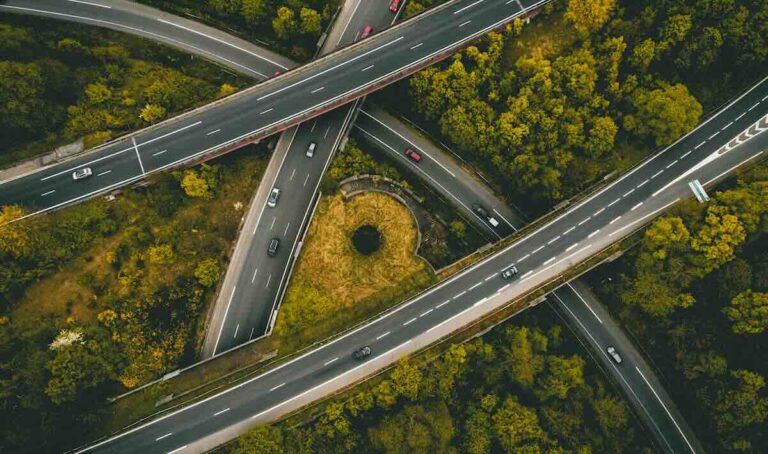 15 pioneiras em telemática redefinindo a tecnologia automotiva de seguros
