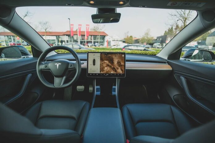 Carro da Tesla por dentro
