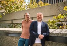 Meanwhile, a primeira seguradora de vida denominada em Bitcoin, apoiada por investidores visionários como Sam Altman