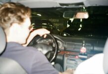 Motoristas jovens impulsionam adoção do seguro baseado no uso