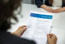 O que as descrições de cargos revelam sobre a adoção da IA?
